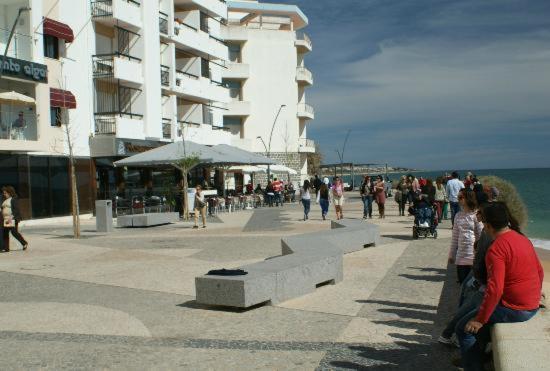Apartamento Urb. Vila Nova, Lote 5 Armação de Pêra Exterior foto
