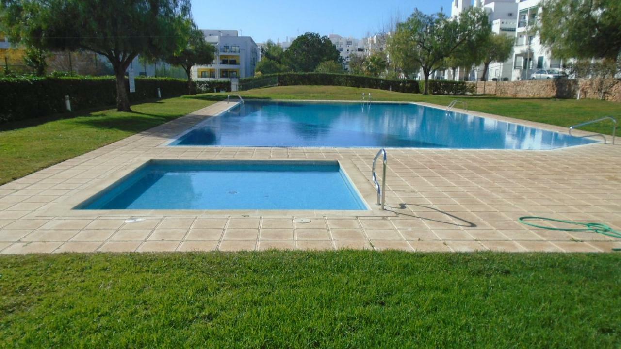 Apartamento Urb. Vila Nova, Lote 5 Armação de Pêra Exterior foto